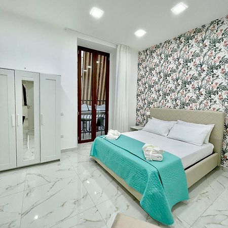 Virgy House Bed & Breakfast Napoli Dış mekan fotoğraf