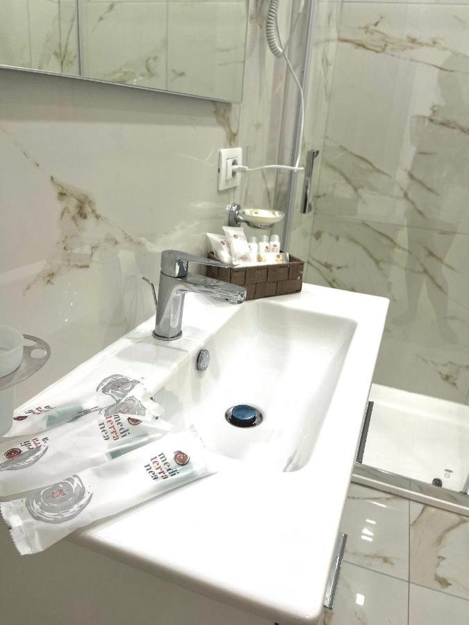 Virgy House Bed & Breakfast Napoli Dış mekan fotoğraf