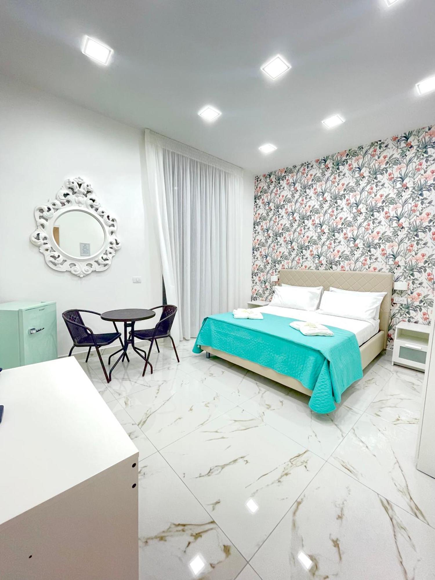 Virgy House Bed & Breakfast Napoli Dış mekan fotoğraf