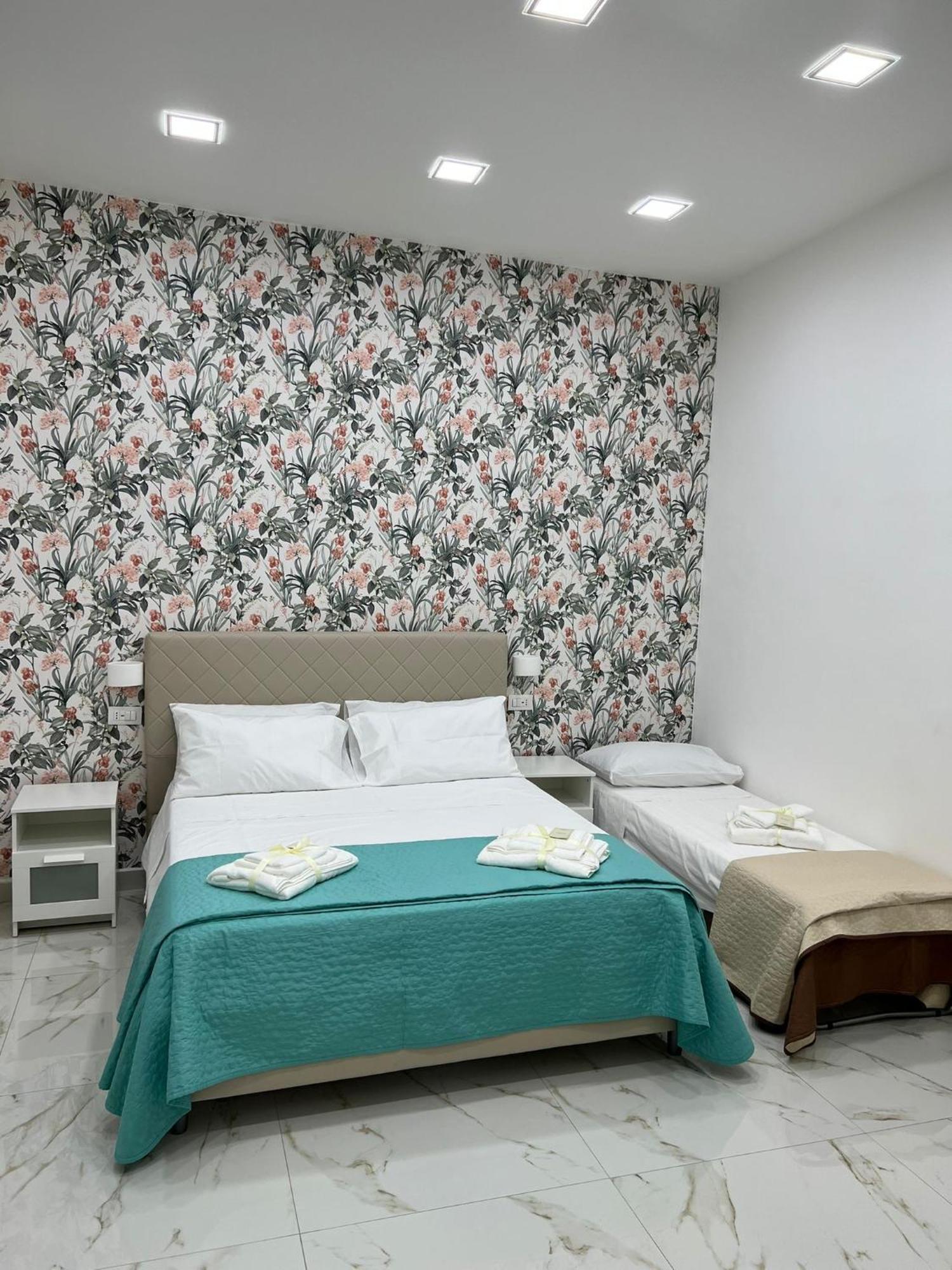 Virgy House Bed & Breakfast Napoli Dış mekan fotoğraf