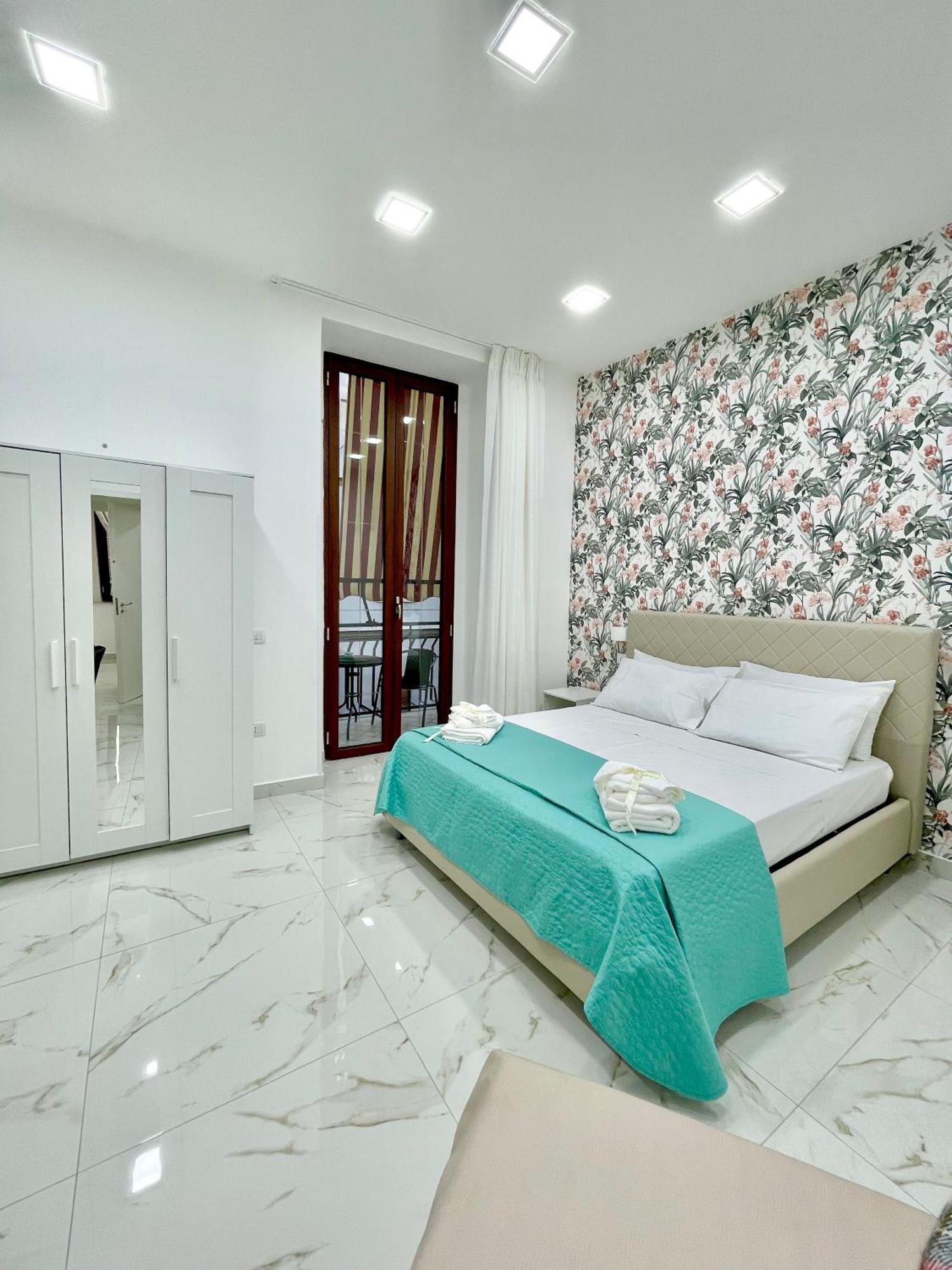 Virgy House Bed & Breakfast Napoli Dış mekan fotoğraf